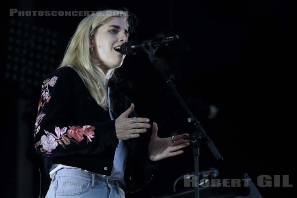 LONDON GRAMMAR - 2017-07-22 - PARIS - Hippodrome de Longchamp - Alternative Stage - 